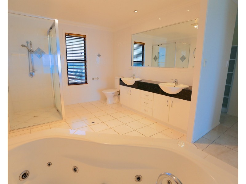 11 Limpet Place, Emu Park QLD 4710