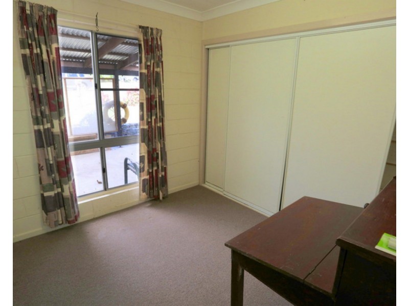 14 John Street, Emu Park QLD 4710
