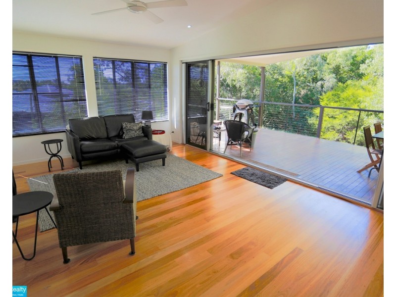 11 Hideaway Road, Zilzie QLD 4710