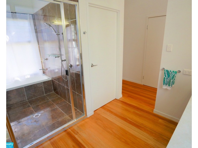 11 Hideaway Road, Zilzie QLD 4710
