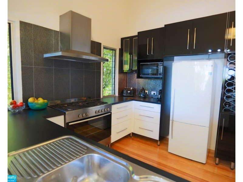 11 Hideaway Road, Zilzie QLD 4710