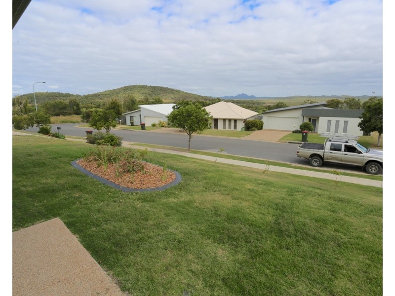 75 Cocoanut Point Drive, Zilzie QLD 4710