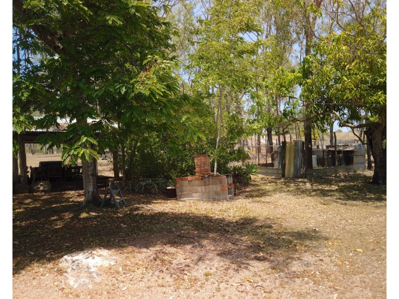 7 Cemetery Road, Cawarral QLD 4702