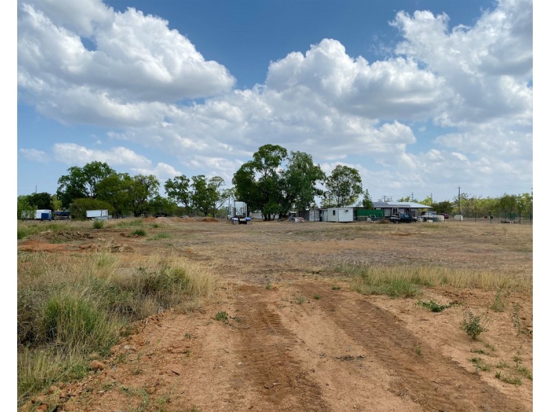 71 Farm Street, Kawana QLD 4701