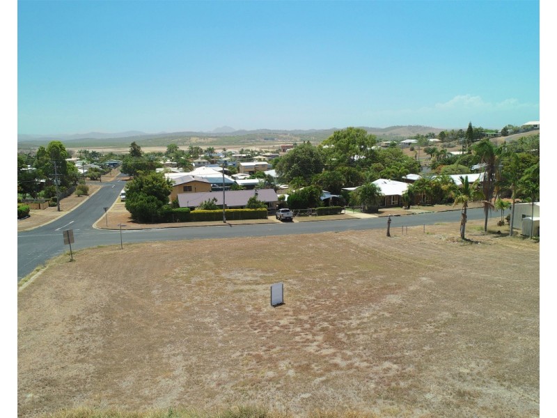 11 Larnach Street, Emu Park QLD 4710