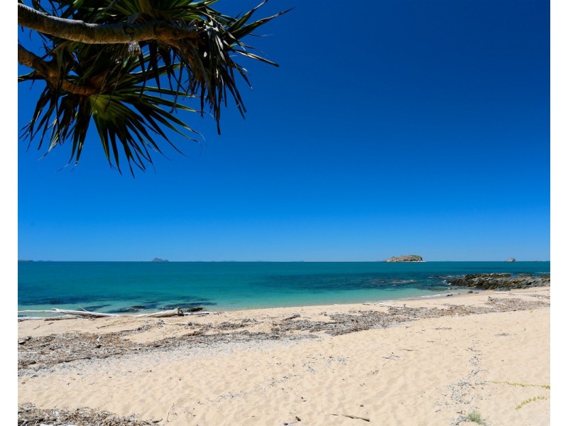 11 Larnach Street, Emu Park QLD 4710