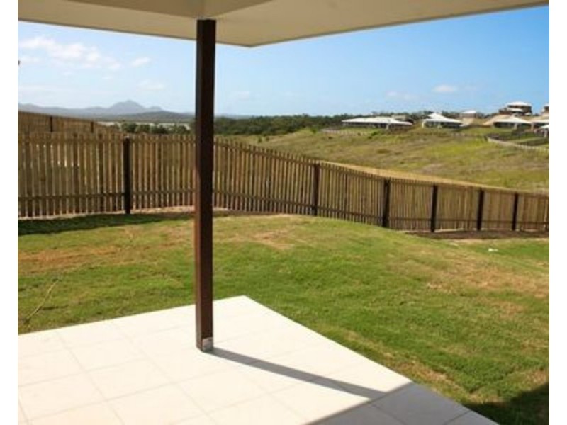 14 Falcon Crest, Zilzie QLD 4710