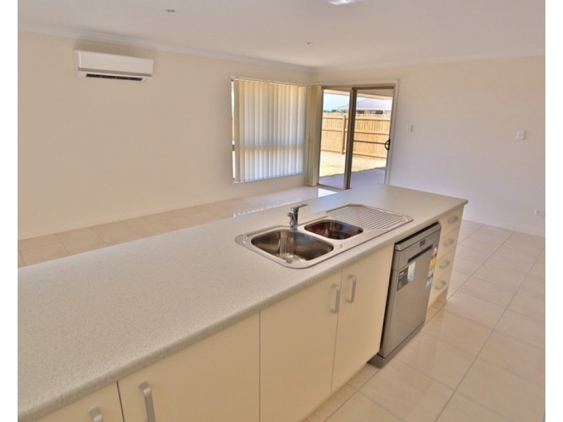 17 Beachside Circuit, Mulambin QLD 4703