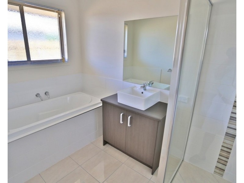 17 Beachside Circuit, Mulambin QLD 4703