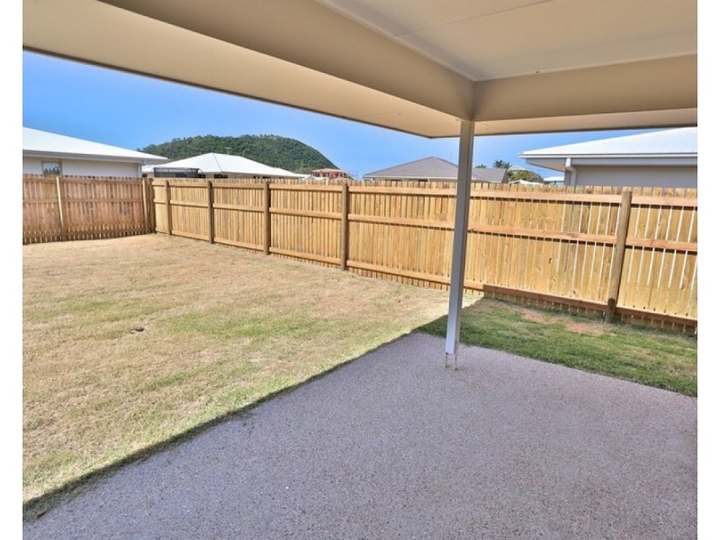 17 Beachside Circuit, Mulambin QLD 4703