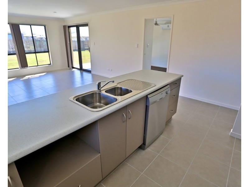 40 Timbers Beach Road, Zilzie QLD 4710