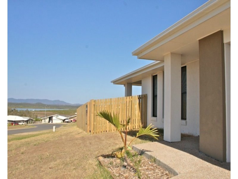 2 The Peak, Zilzie QLD 4710