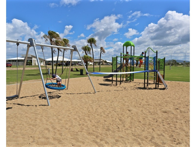 28 The Ridge Way, Emu Park QLD 4710