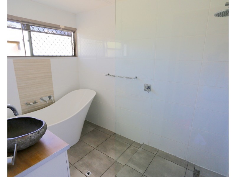 28 Wood Street, Emu Park QLD 4710