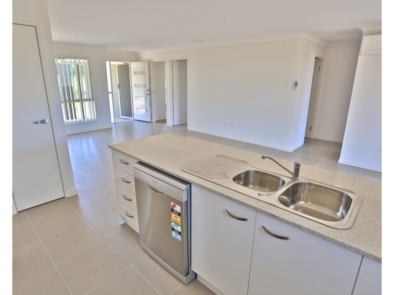 11 Beachside Circuit, Mulambin QLD 4703