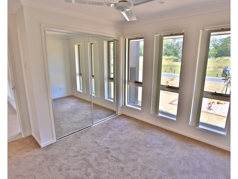 11 Beachside Circuit, Mulambin QLD 4703