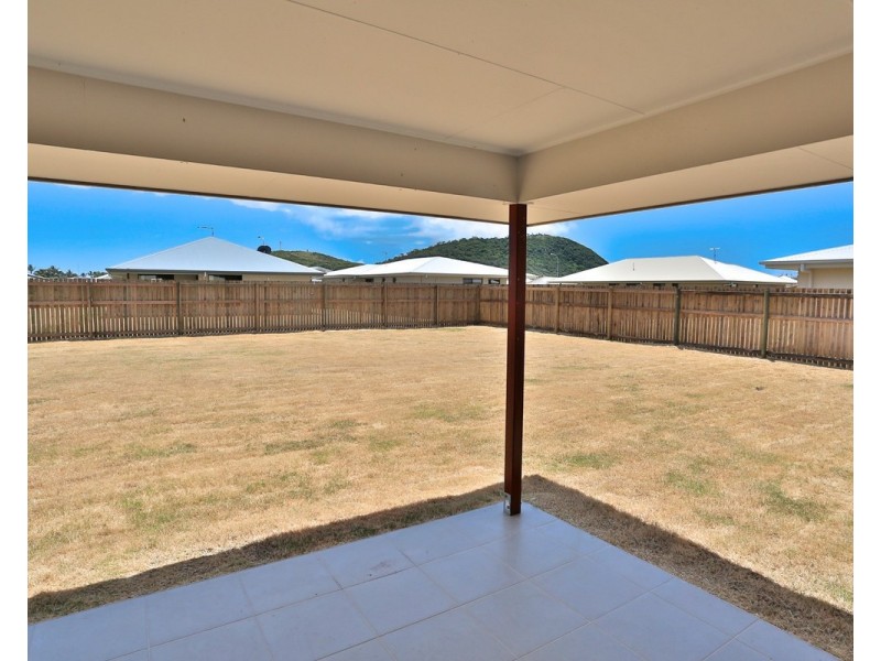 11 Beachside Circuit, Mulambin QLD 4703