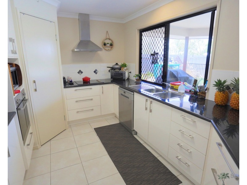 21 Cocoanut Point Drive, Zilzie QLD 4710