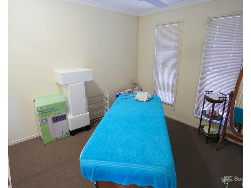 21 Cocoanut Point Drive, Zilzie QLD 4710