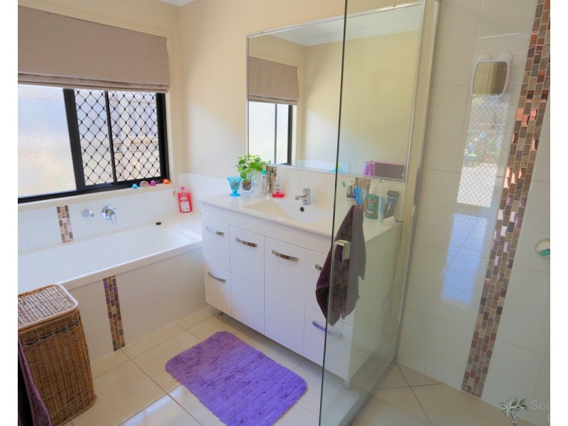 21 Cocoanut Point Drive, Zilzie QLD 4710