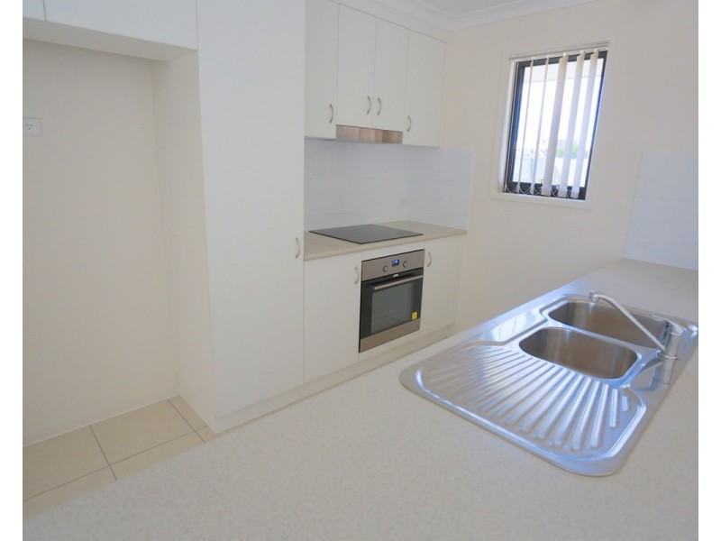 6 Falcon Crest, Zilzie QLD 4710