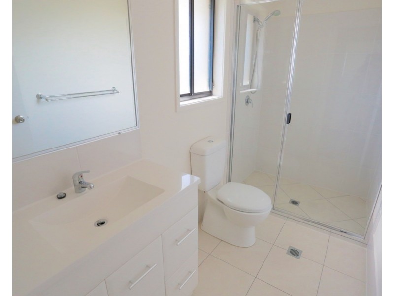 6 Falcon Crest, Zilzie QLD 4710