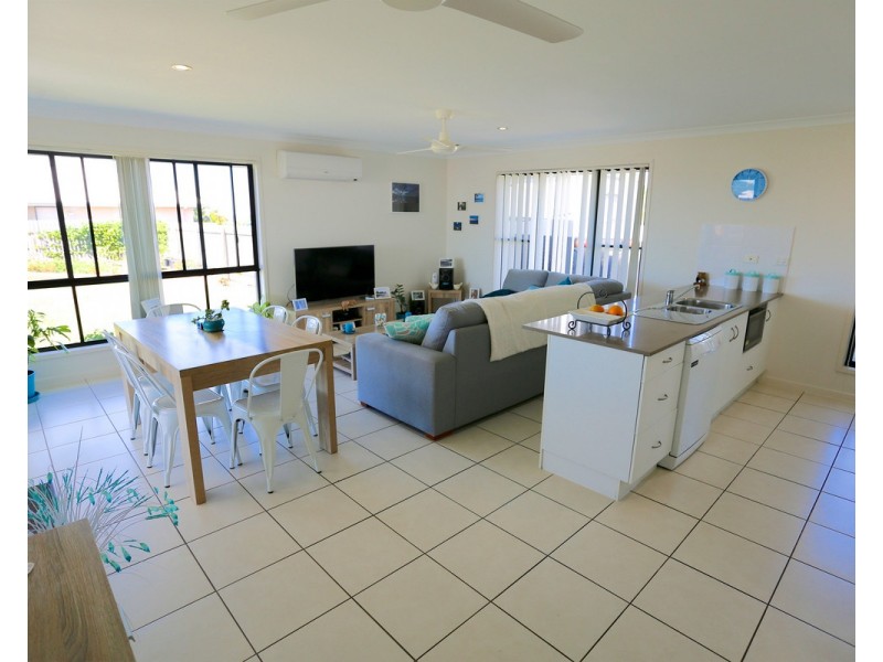 25 Falcon Crest, Zilzie QLD 4710