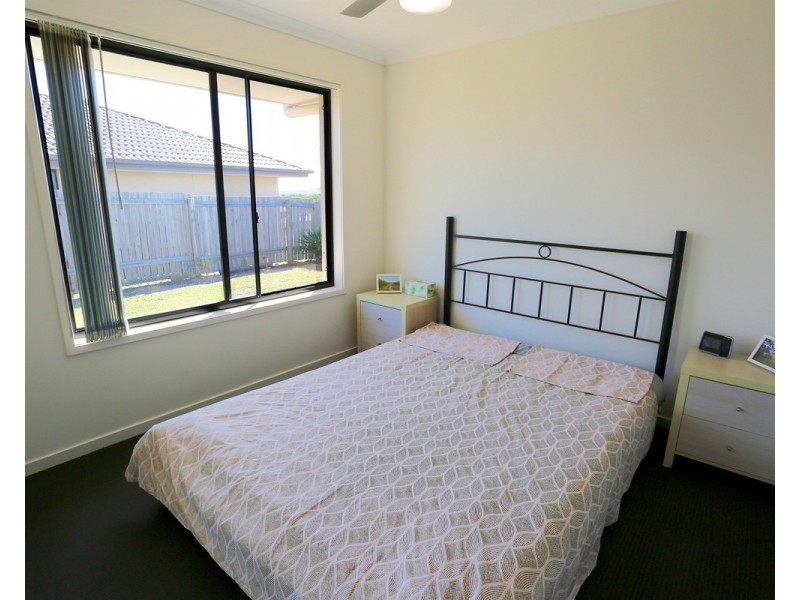 25 Falcon Crest, Zilzie QLD 4710