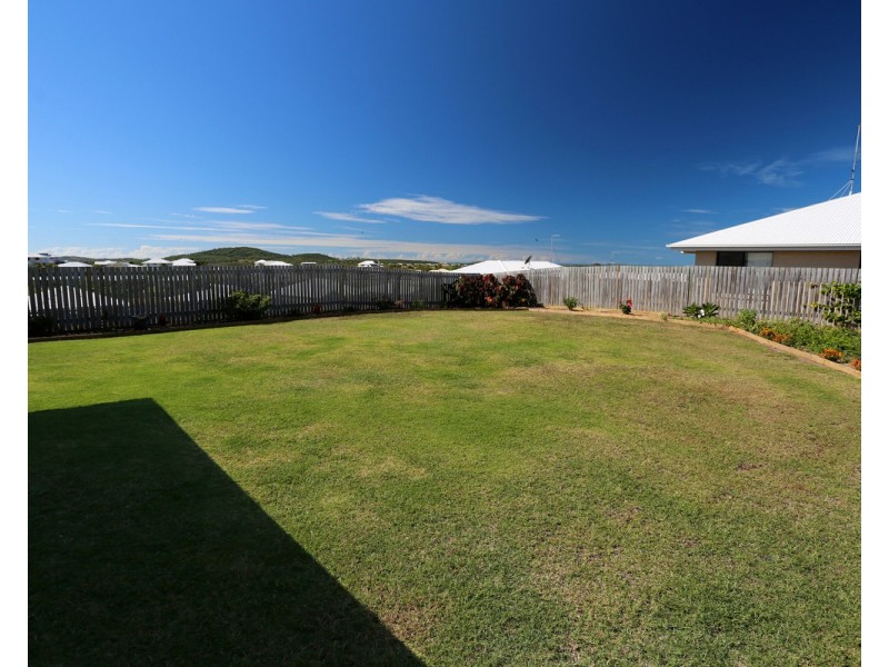 25 Falcon Crest, Zilzie QLD 4710
