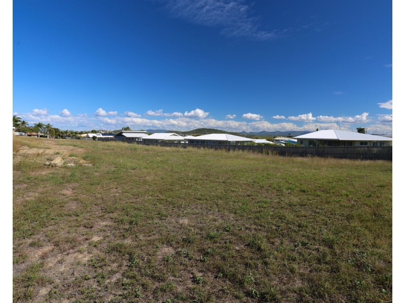 37-39 Thomas Street, Emu Park QLD 4710