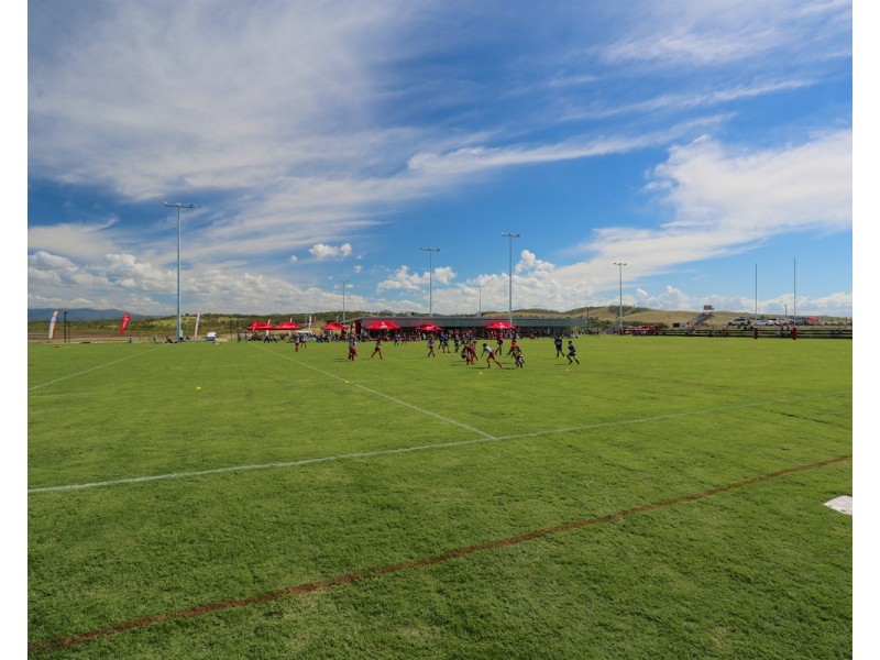 37-39 Thomas Street, Emu Park QLD 4710