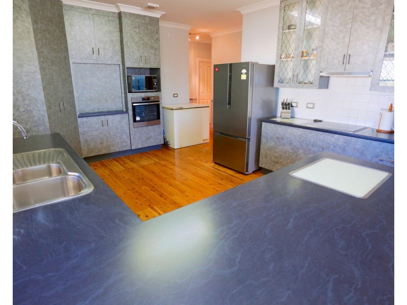 46 Bright Street, Emu Park QLD 4710