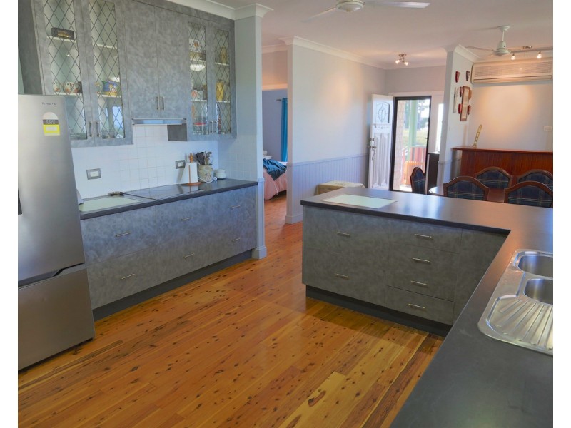 46 Bright Street, Emu Park QLD 4710