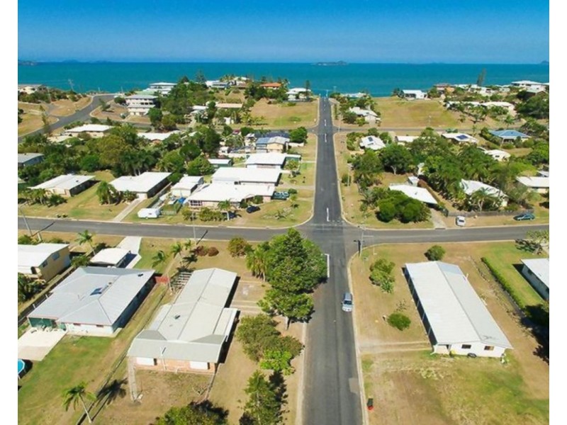 33 Pacific Street, Emu Park QLD 4710