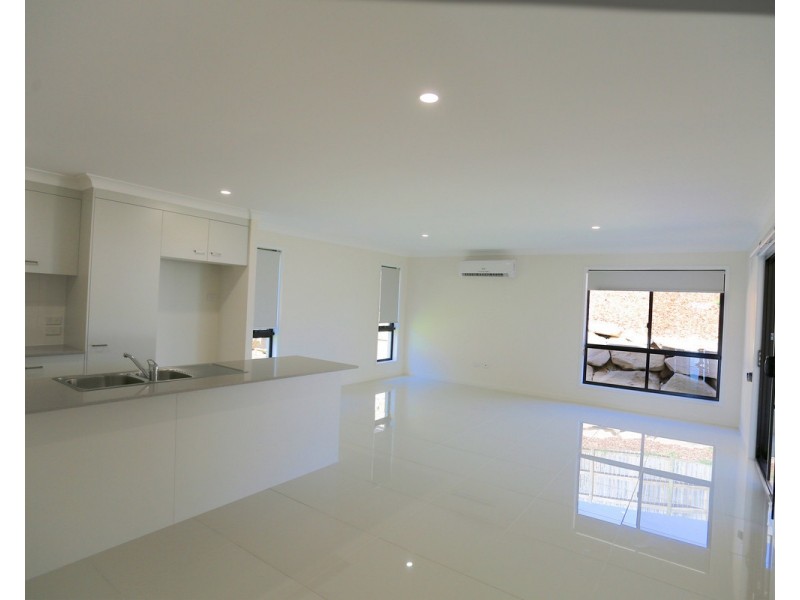 4 Ocean View Drive, Zilzie QLD 4710