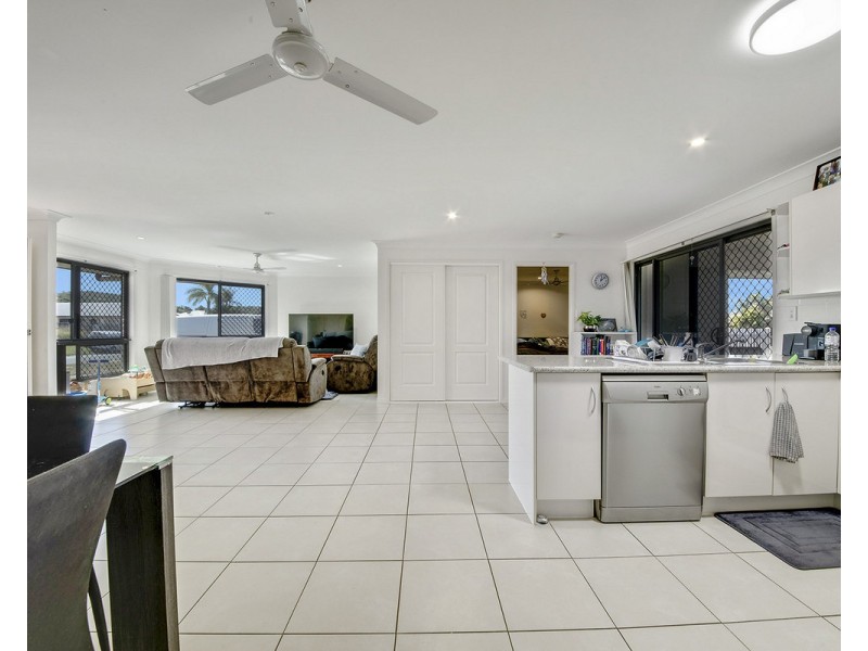 27 Amalfi Drive, Zilzie QLD 4710