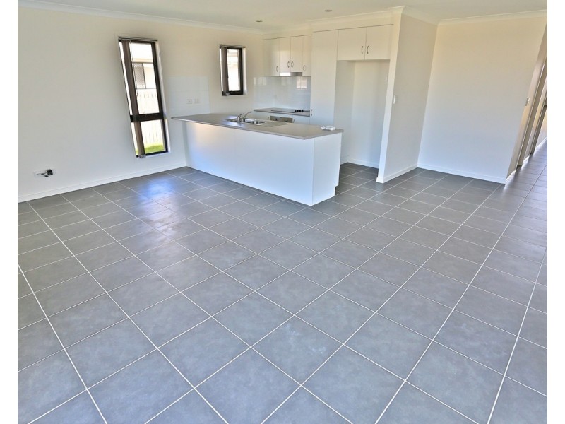 33 New Forest Road, Zilzie QLD 4710