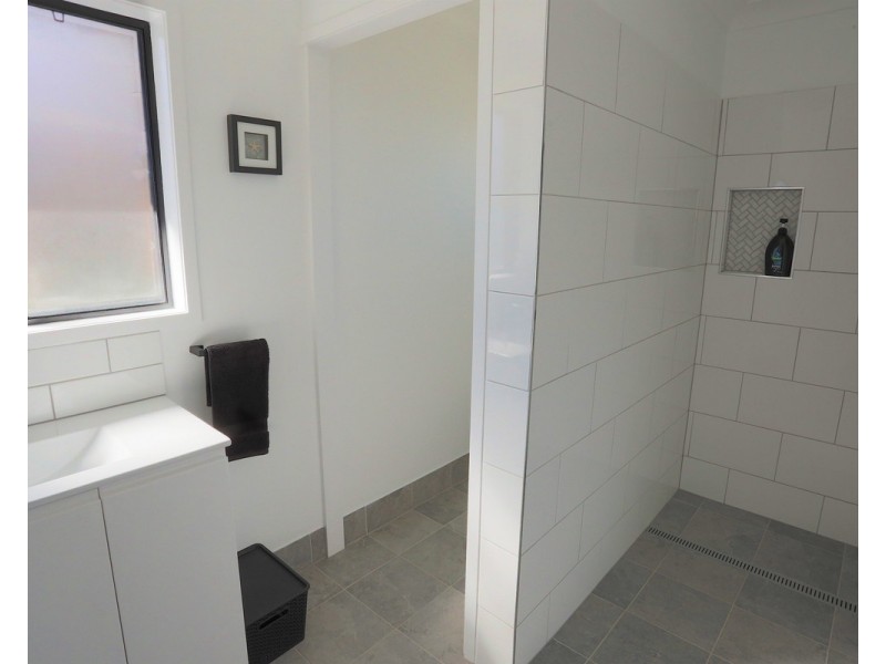 1/59 Hewitt Street, Emu Park QLD 4710