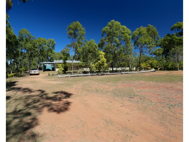 837 Coowonga Road, Keppel Sands QLD 4702
