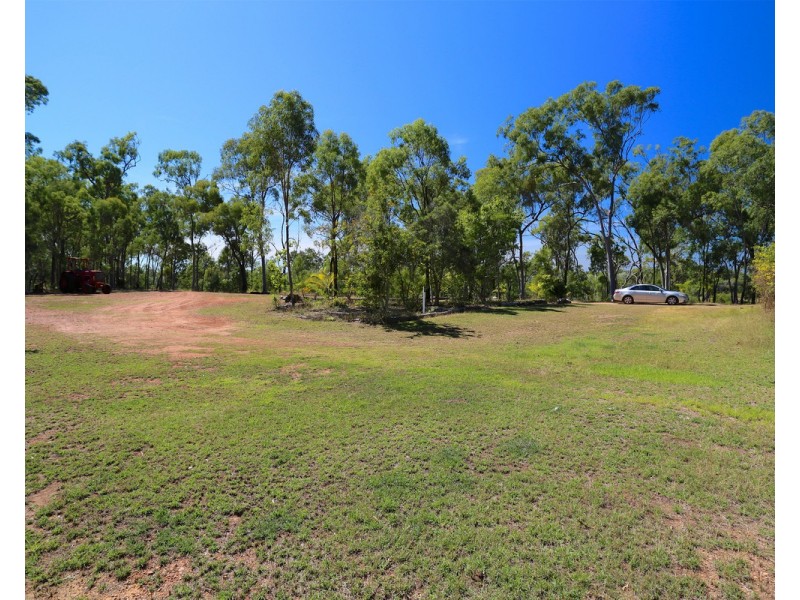 837 Coowonga Road, Keppel Sands QLD 4702