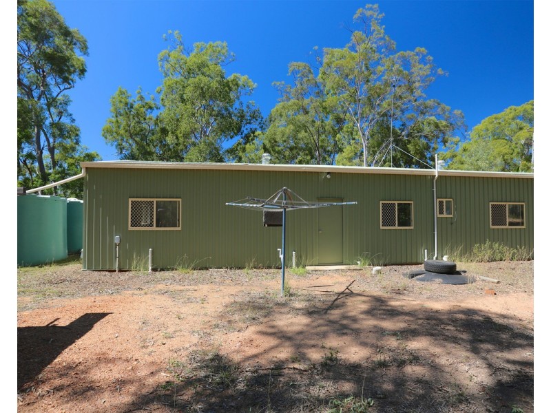 837 Coowonga Road, Keppel Sands QLD 4702