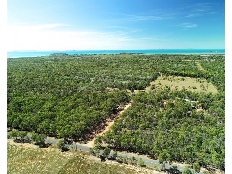 837 Coowonga Road, Keppel Sands QLD 4702