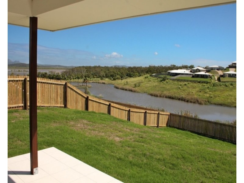 24 Falcon Crest, Zilzie QLD 4710