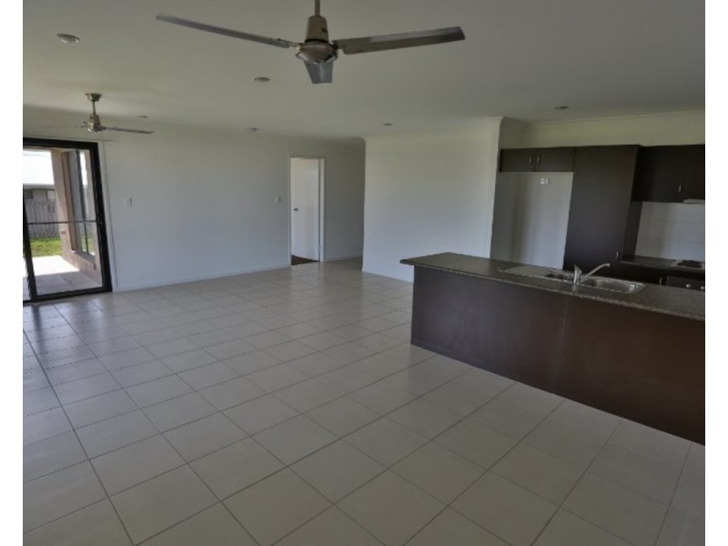 3 The Peak, Zilzie QLD 4710