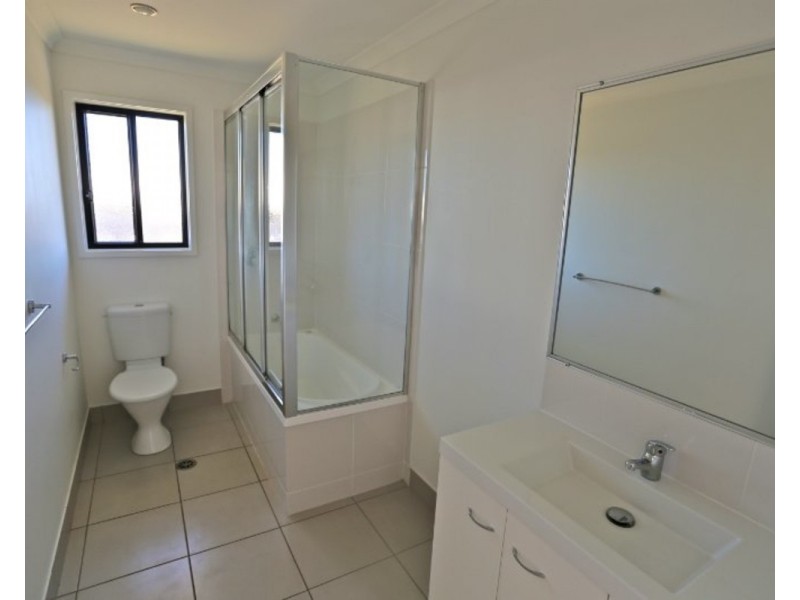 3 The Peak, Zilzie QLD 4710