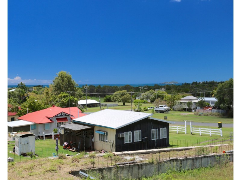 25 Philip Street, Emu Park QLD 4710