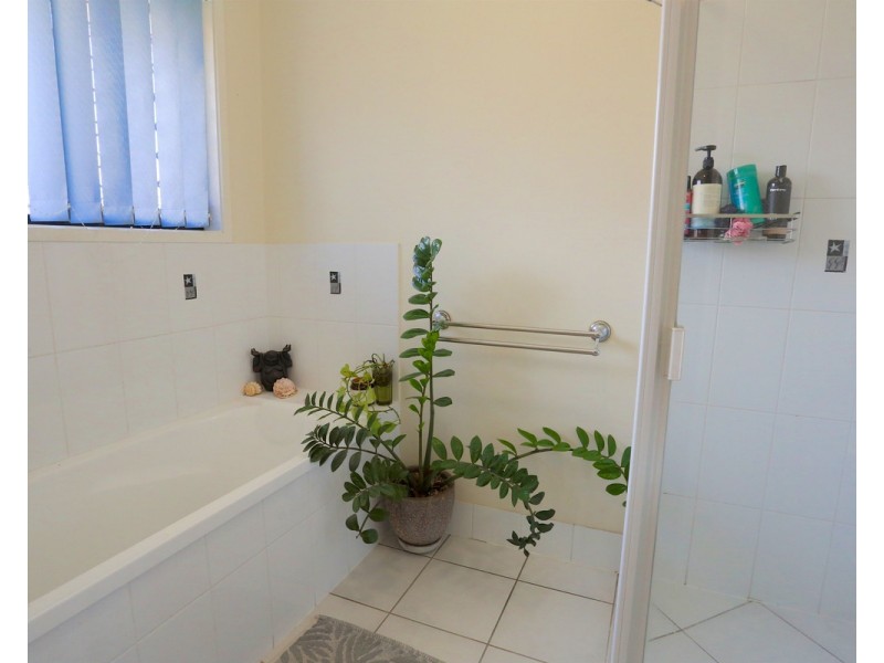 9 Monaco Drive, Zilzie QLD 4710