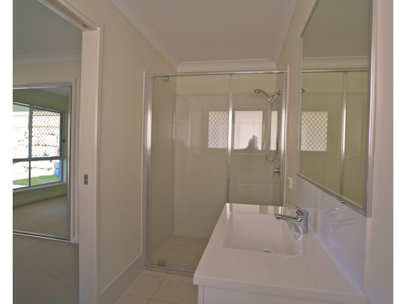 6 Barclay Avenue, Zilzie QLD 4710