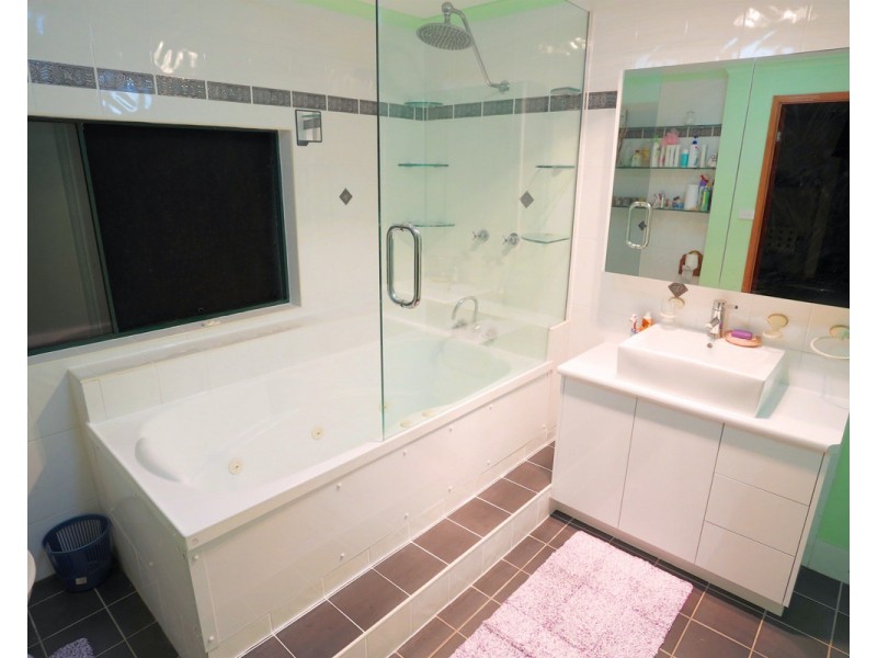 381 Joskeleigh Road, Joskeleigh QLD 4702