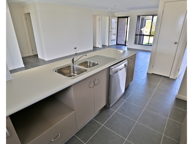 23 Falcon Crest, Zilzie QLD 4710
